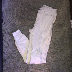 cute white pants!